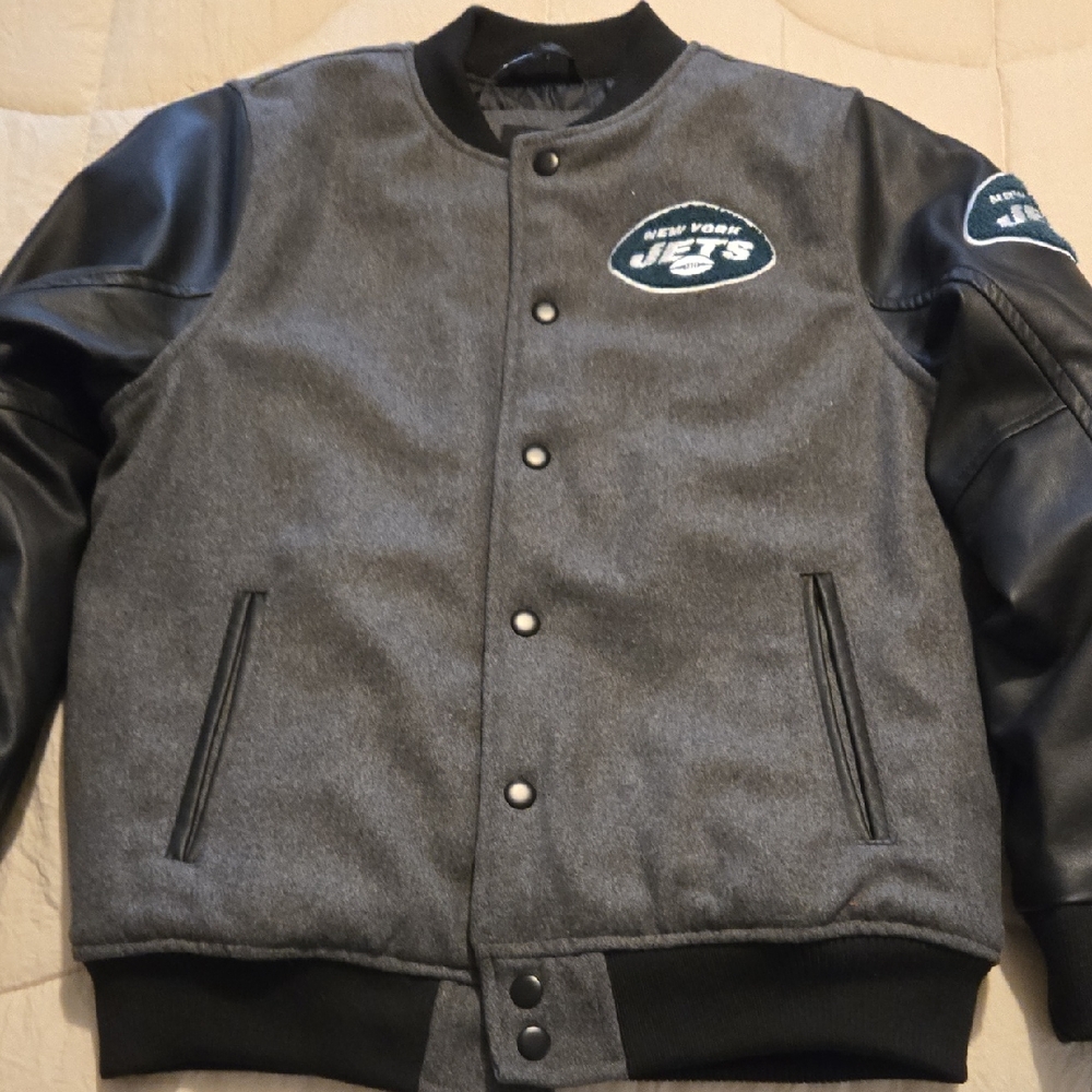 BRAND NEW!  NFL New York Jets Gray and Black Bomber Jacket